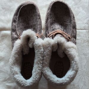 Hey Dude Tan Fuzzy Lined Shoes